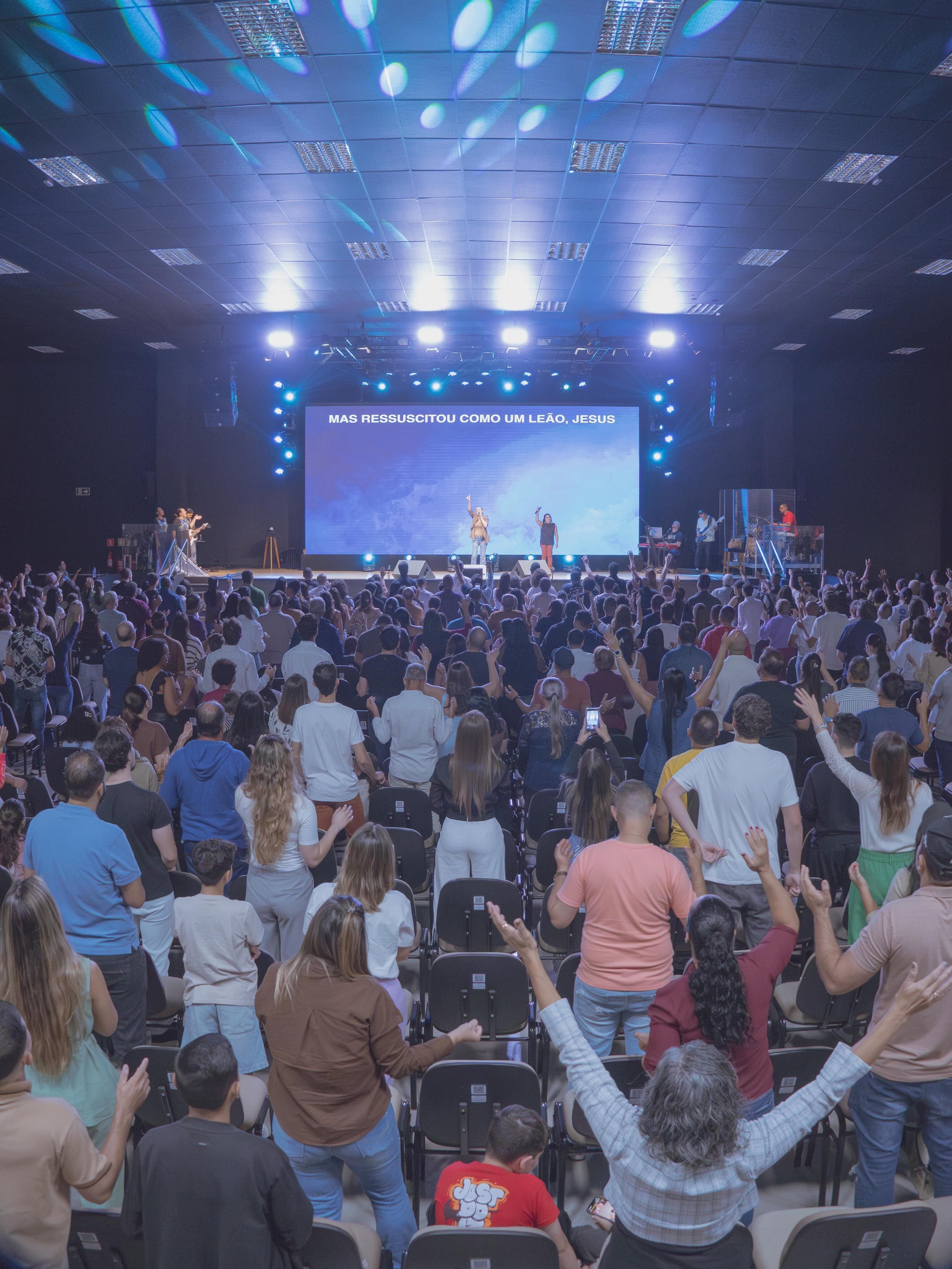 Culto de adoração na Comufer Fernandópolis